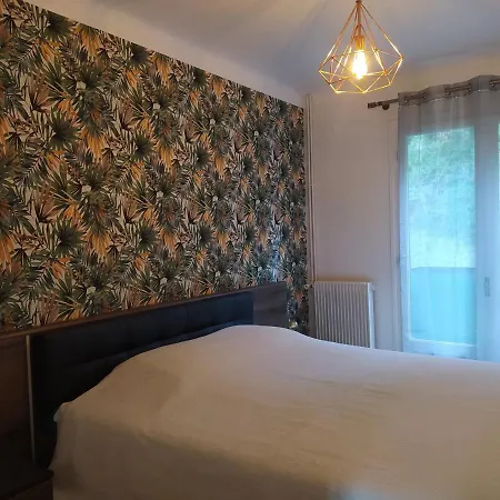 Cures Et A Les Bains *